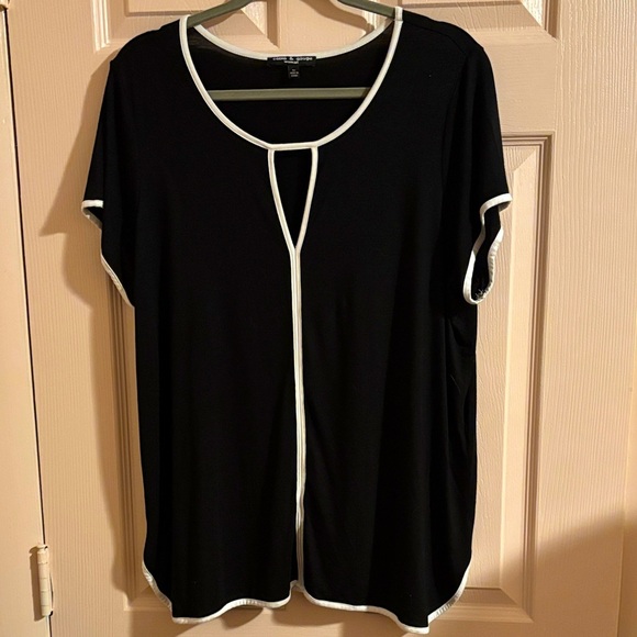 Cable & Gauge Tops - Cable & Gauge Black Blouse with White Trim